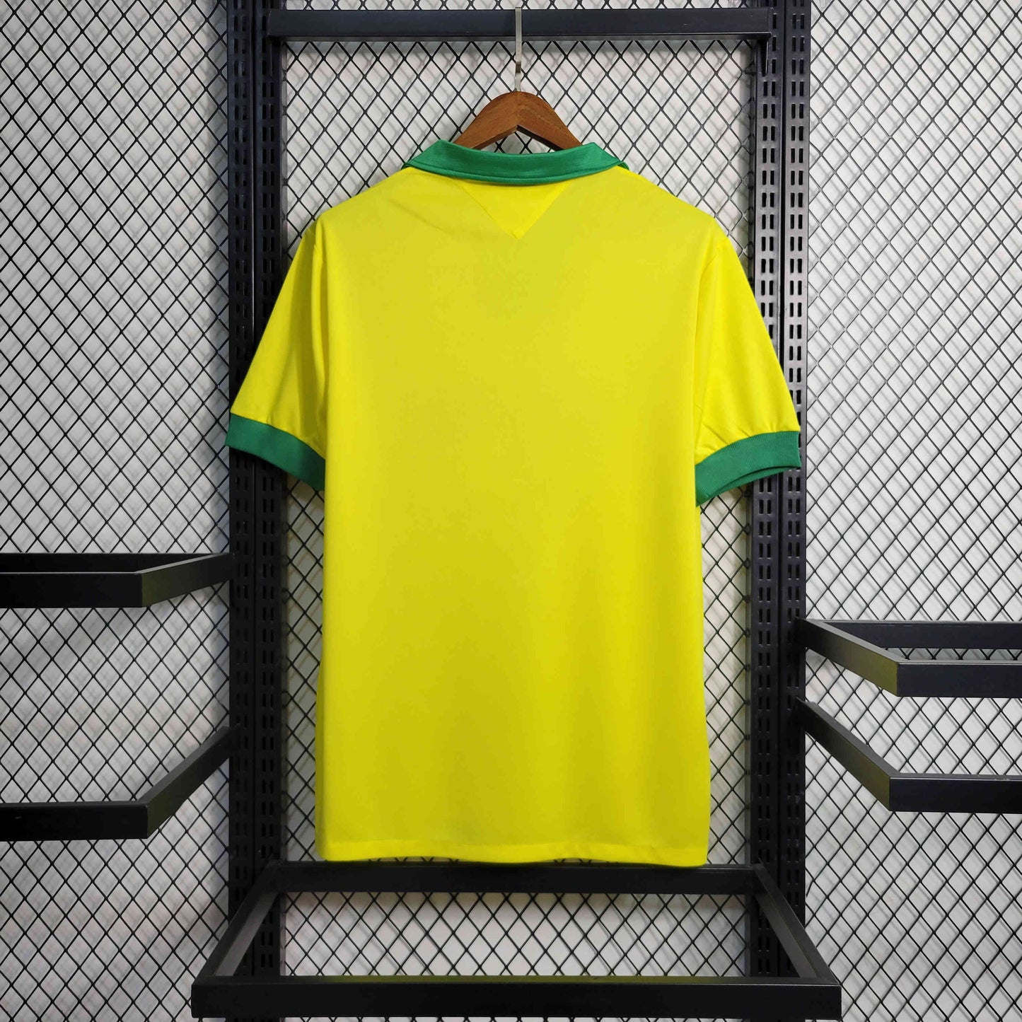 MAILLOT DU BRÉSIL "RÉTRO" JAUNE