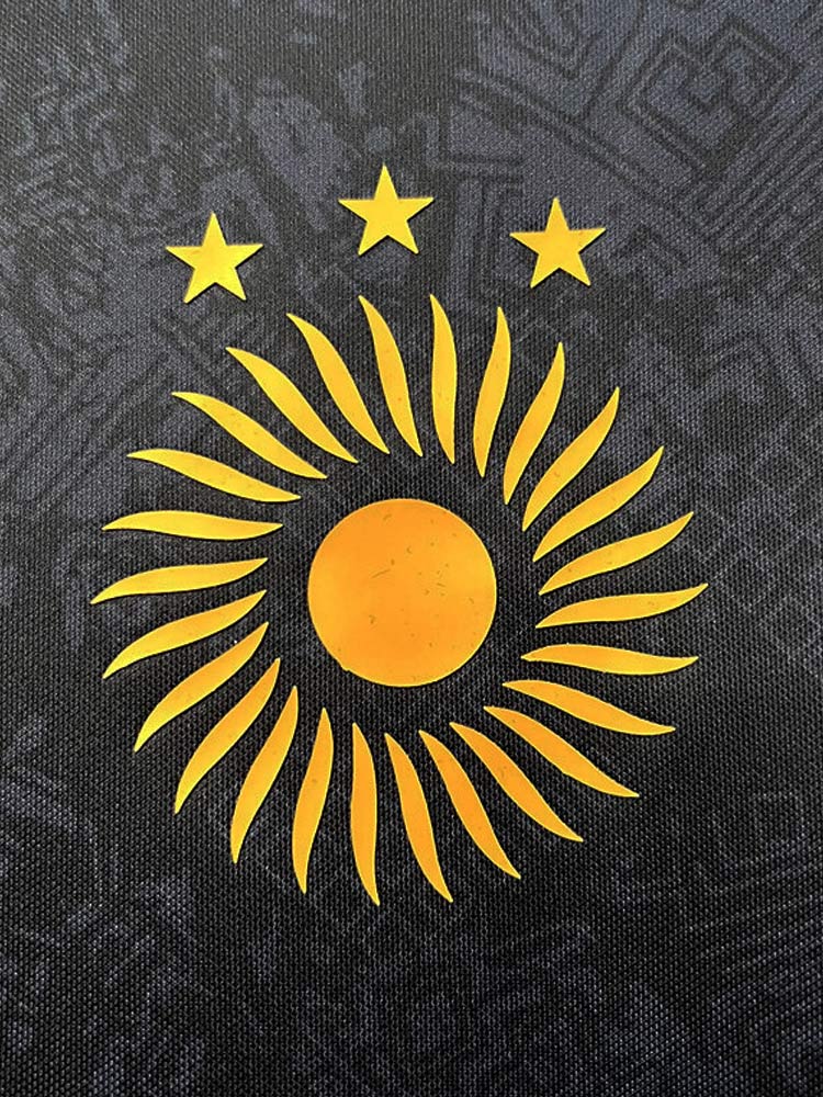 Zoom soleil doré maillot Argentine Pulga noir 2026 – texture premium ton sur ton