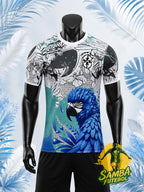 Maillot de football Brésil ara de Spix bleu et blanc, vue de face avec écusson CBF et perroquet