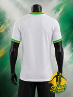 Maillot Brésil blanc, vue de dos uni avec col et poignets vert et jaune