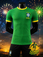 Maillot Brésil Verde 2026 vue de face – vert Seleção avec col et manchettes jaunes – Samba Futebol