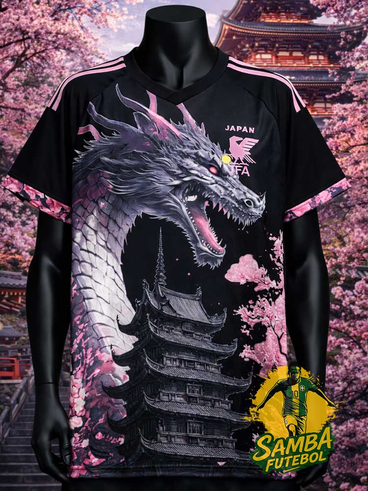 Maillot du Japon noir avec un dragon rose
