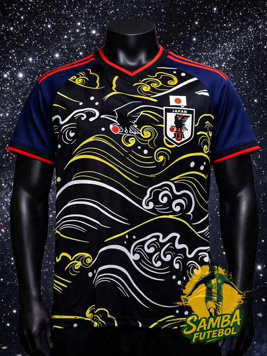 Maillot du Japon avec des vagues noires et dorées