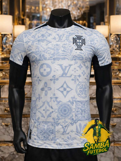 Maillot Portugal LVMH 2026 face – bleu glacier monogramme premium inspiration luxe avec écusson Portugal