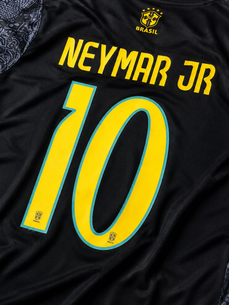 Dos du maillot Brésil noir avec flocage jaune numéro 10 et écusson CBF cinq étoiles